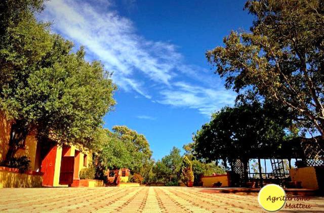 Agriturismo e Antica Fattoria Matteu Teulada Exterior foto